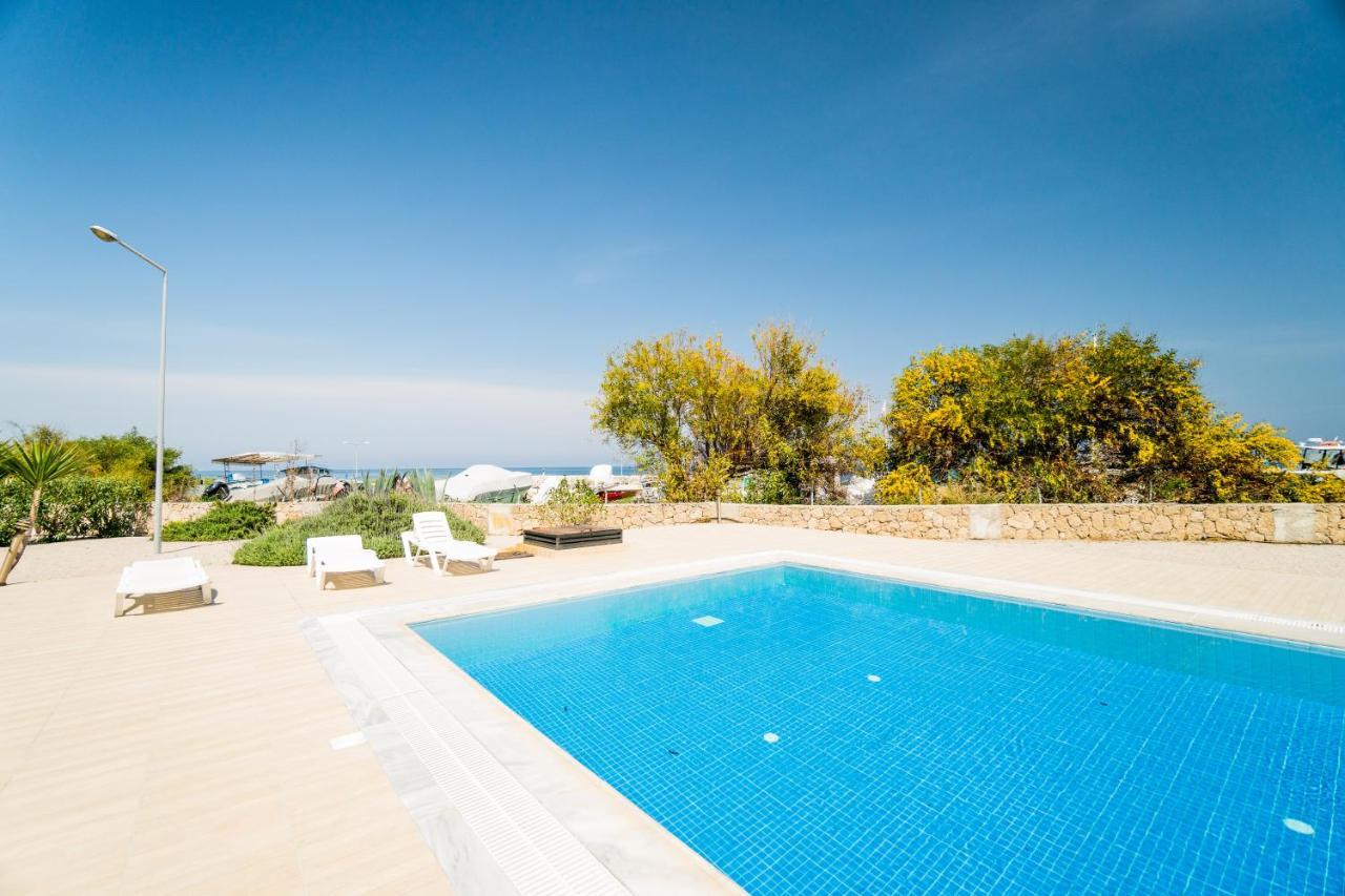 Spacious Three-Bedroom Apartment With Sea View A4 Lapithos  Exterior photo