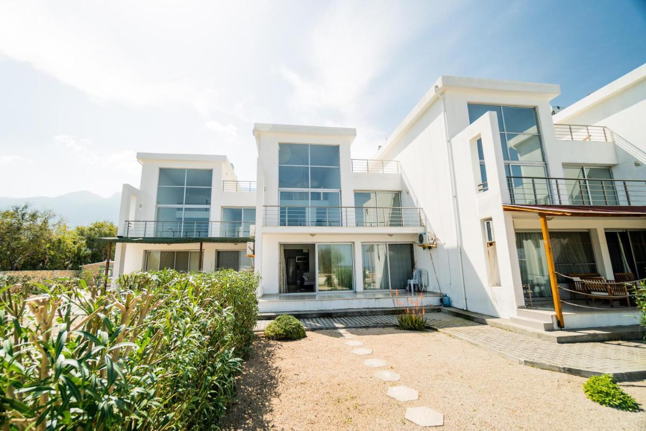 Spacious Three-Bedroom Apartment With Sea View A4 Lapithos  Exterior photo