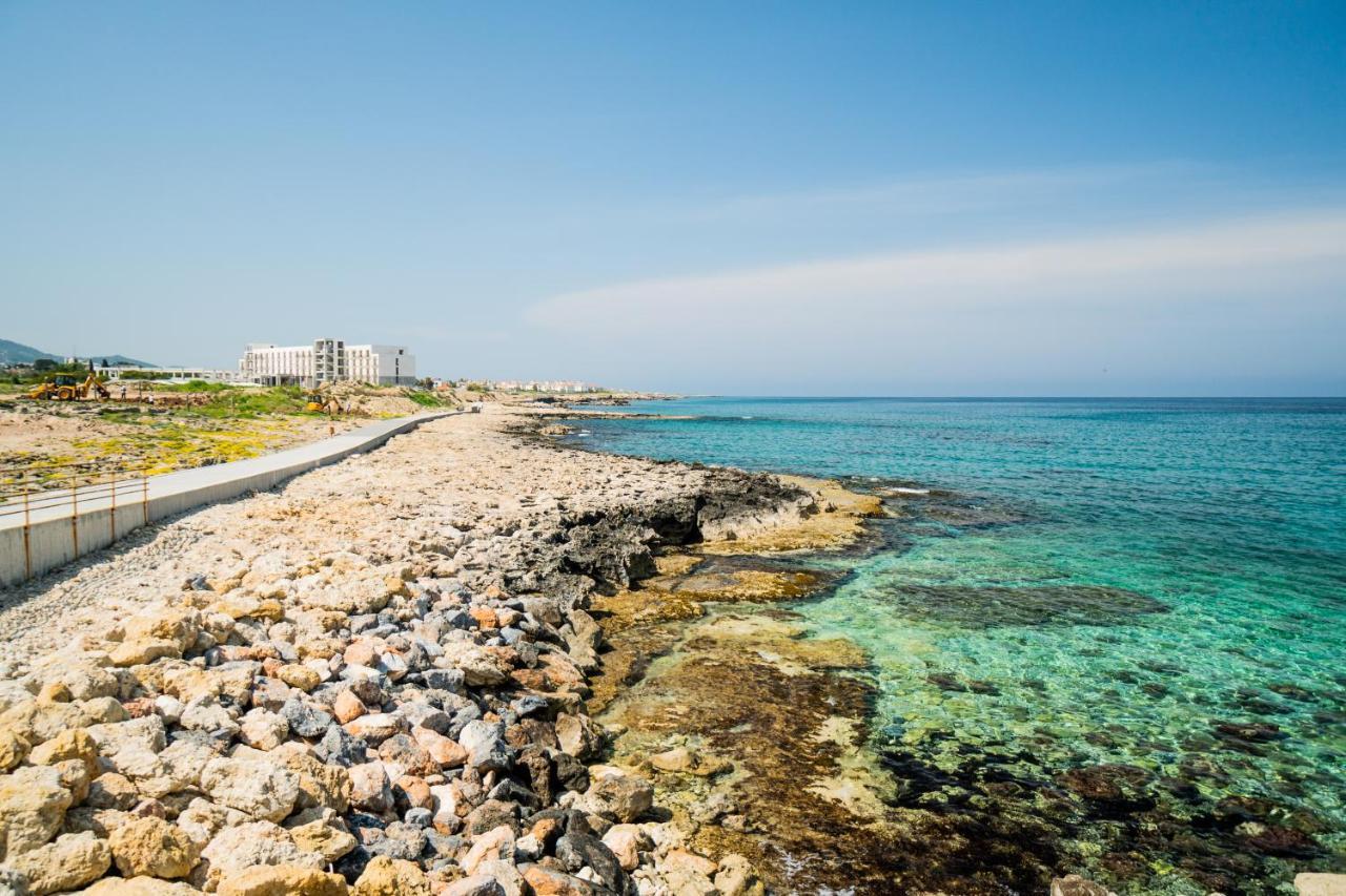 Spacious Three-Bedroom Apartment With Sea View A4 Lapithos  Exterior photo