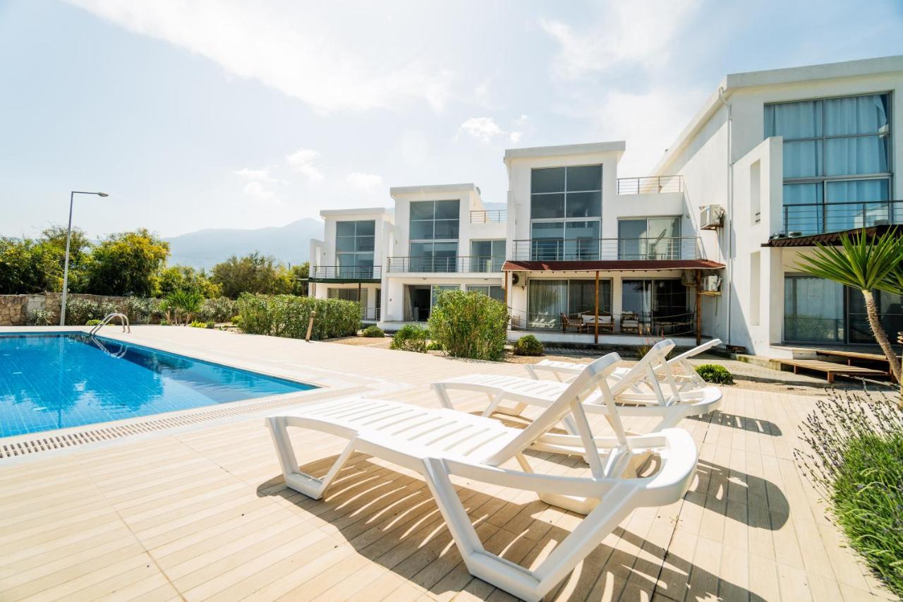 Spacious Three-Bedroom Apartment With Sea View A4 Lapithos  Exterior photo