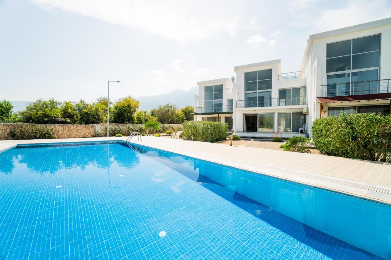 Spacious Three-Bedroom Apartment With Sea View A4 Lapithos  Exterior photo